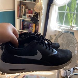Black Nike Air Max Thea